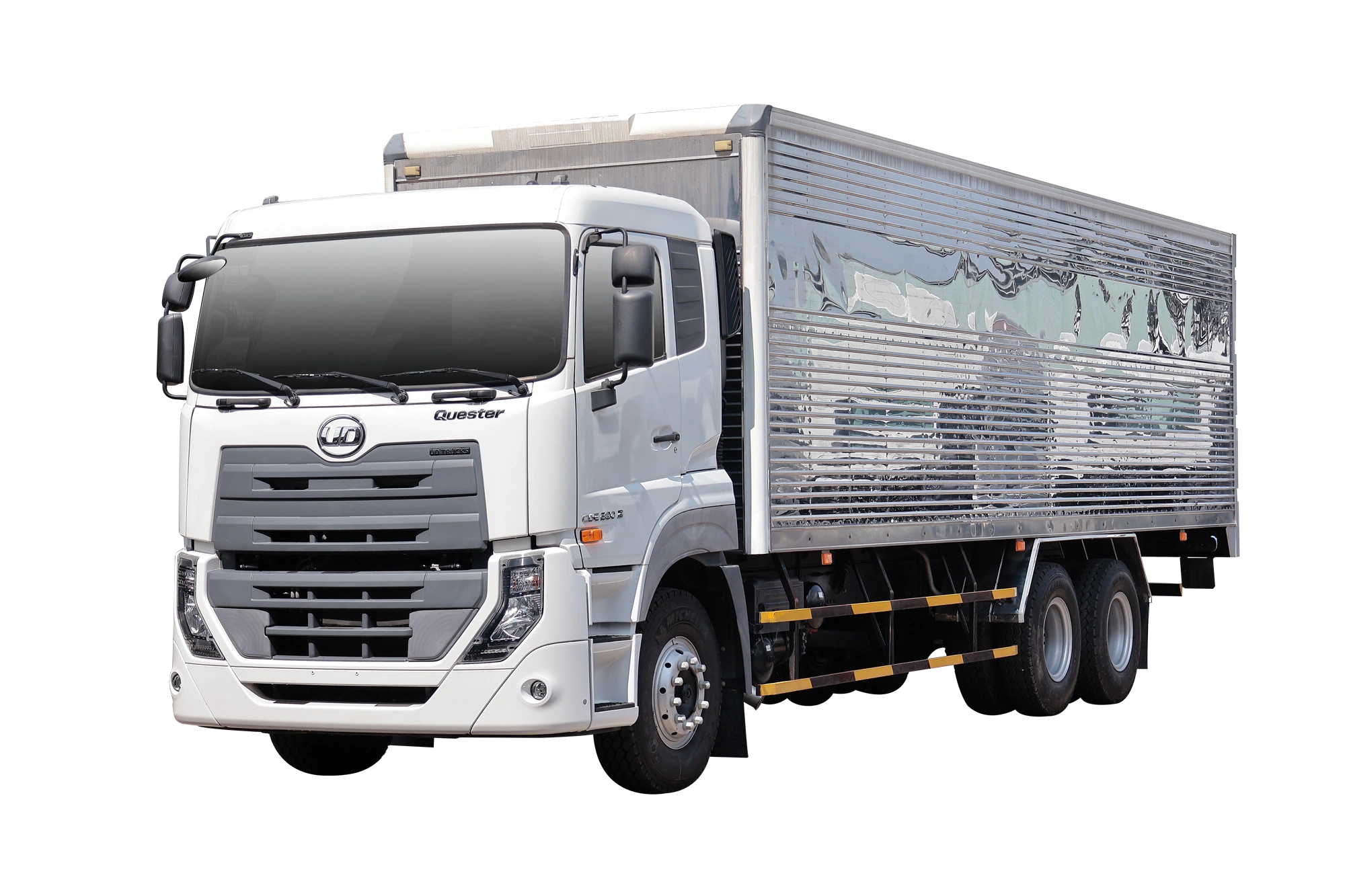 XE TẢI UD TRUCKS CDE 280 THÙNG KÍN 9.1M WB5600 QTH